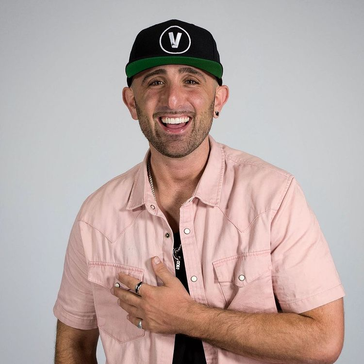 Mikey V